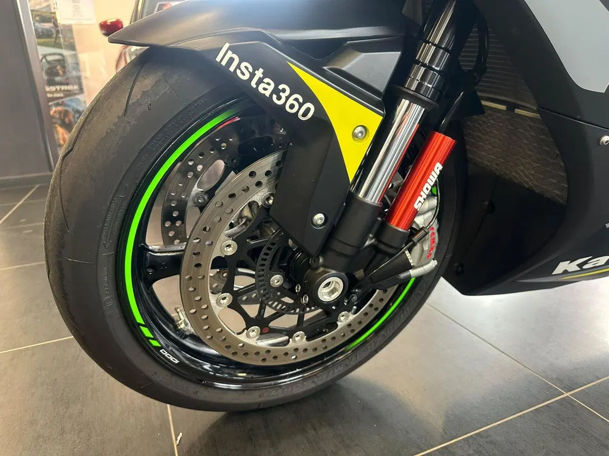 Kawasaki Ninja 1000 ZX-10R Performance (2021 - 24) (11)