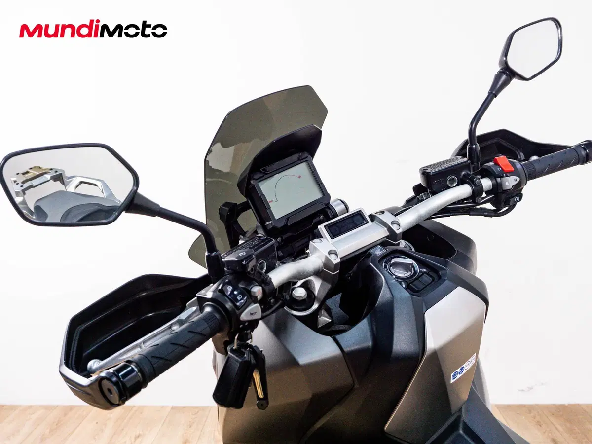 Honda X-ADV 750 (2017) (11)