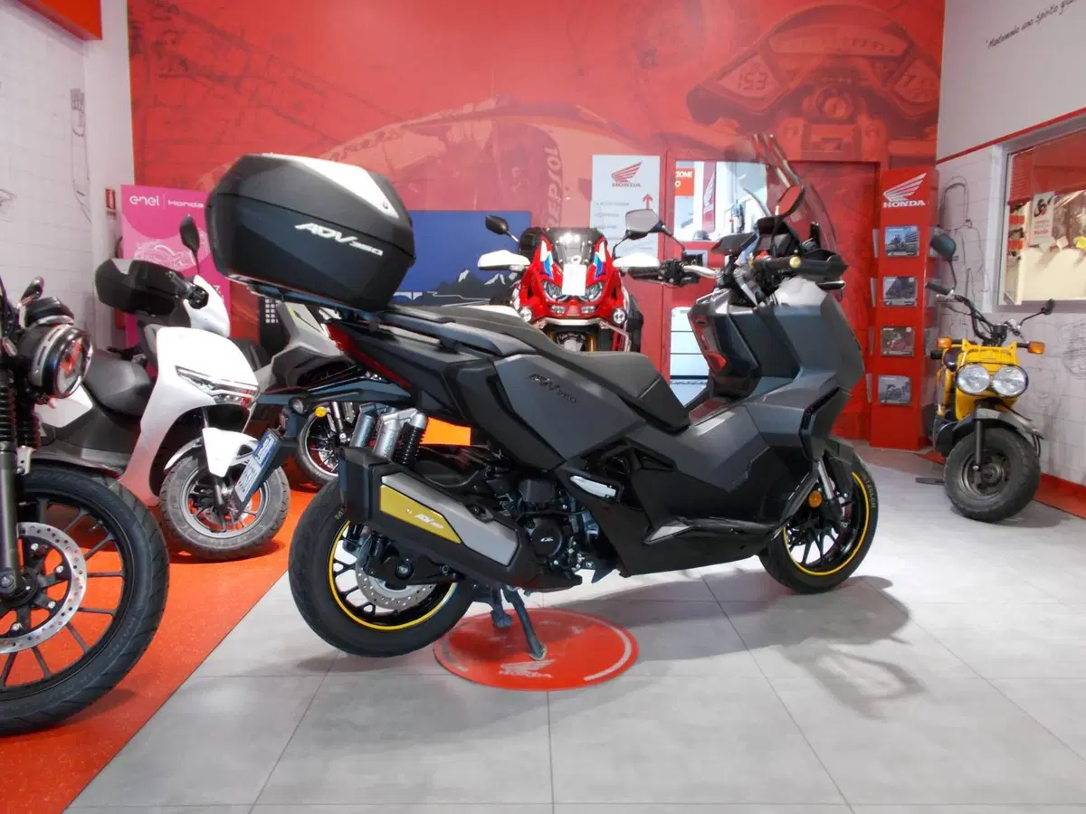 Honda ADV 350 (2022 - 24) (11)