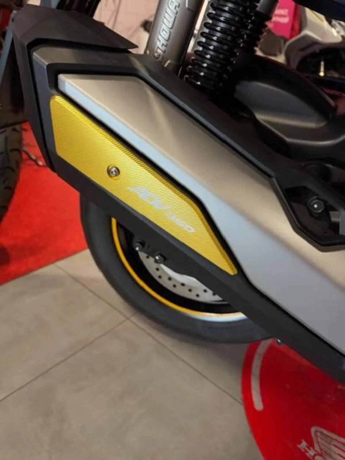 Honda ADV 350 (2022 - 24) (12)