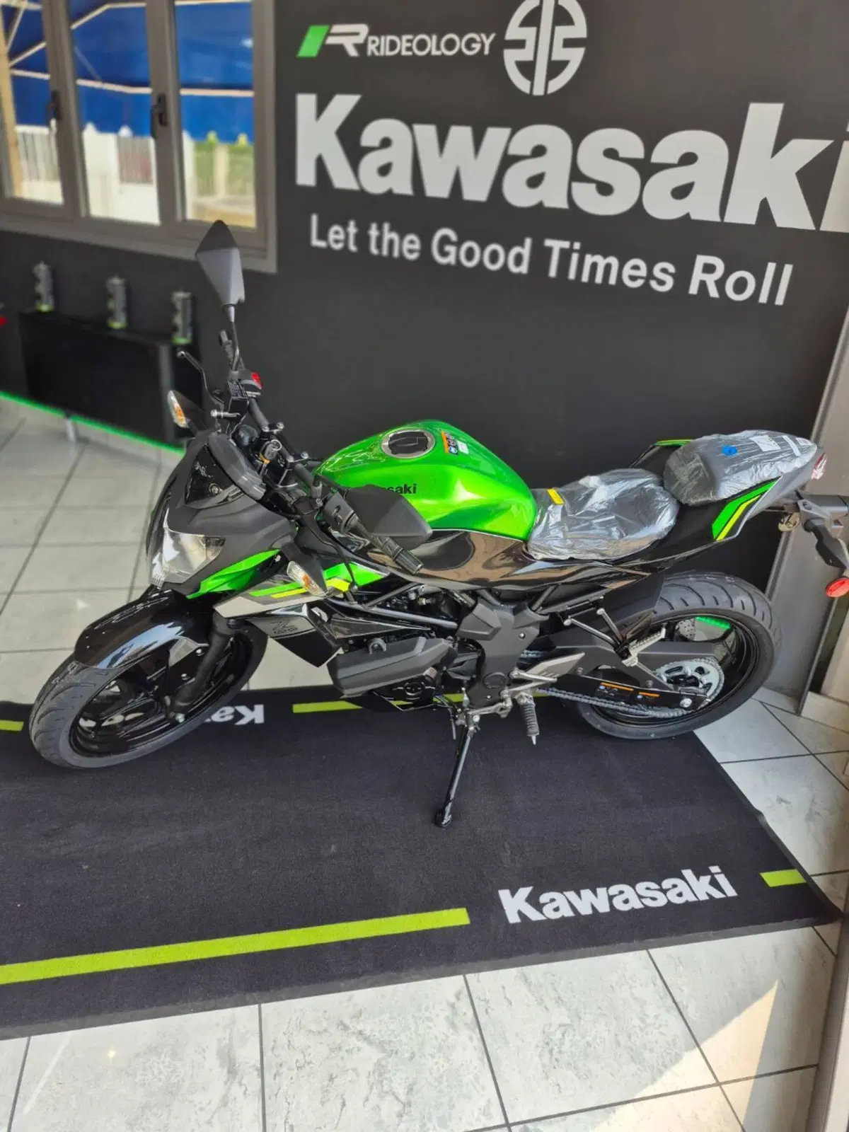Kawasaki Z 125 (2025 - 27) (7)