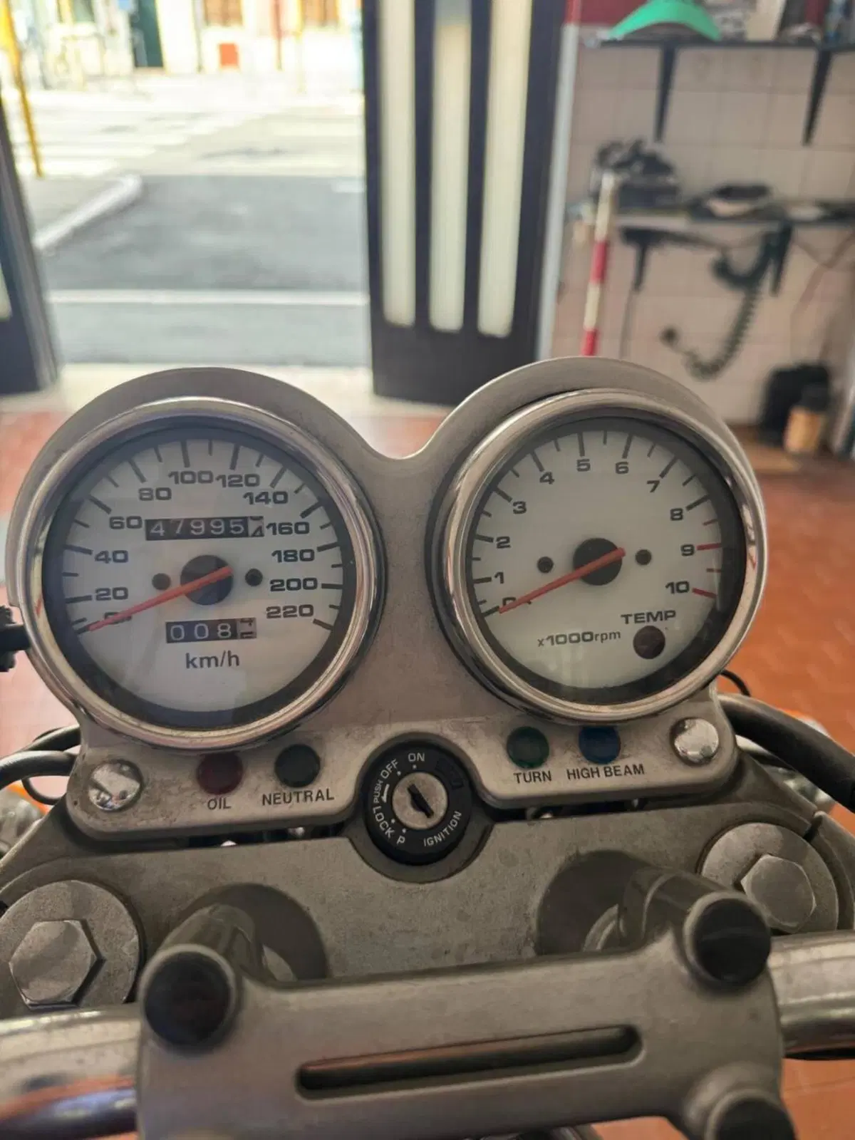 Suzuki VX 800 (7)