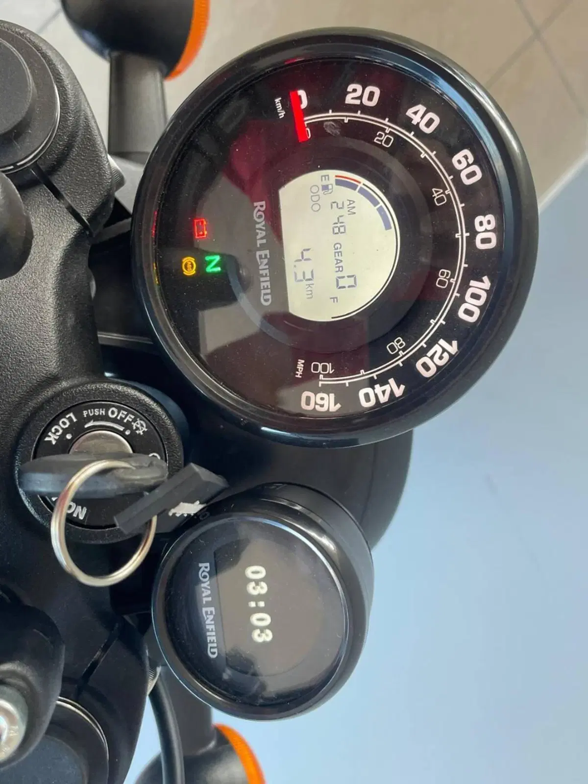 Royal Enfield HNTR 350 (2022 - 26) (5)