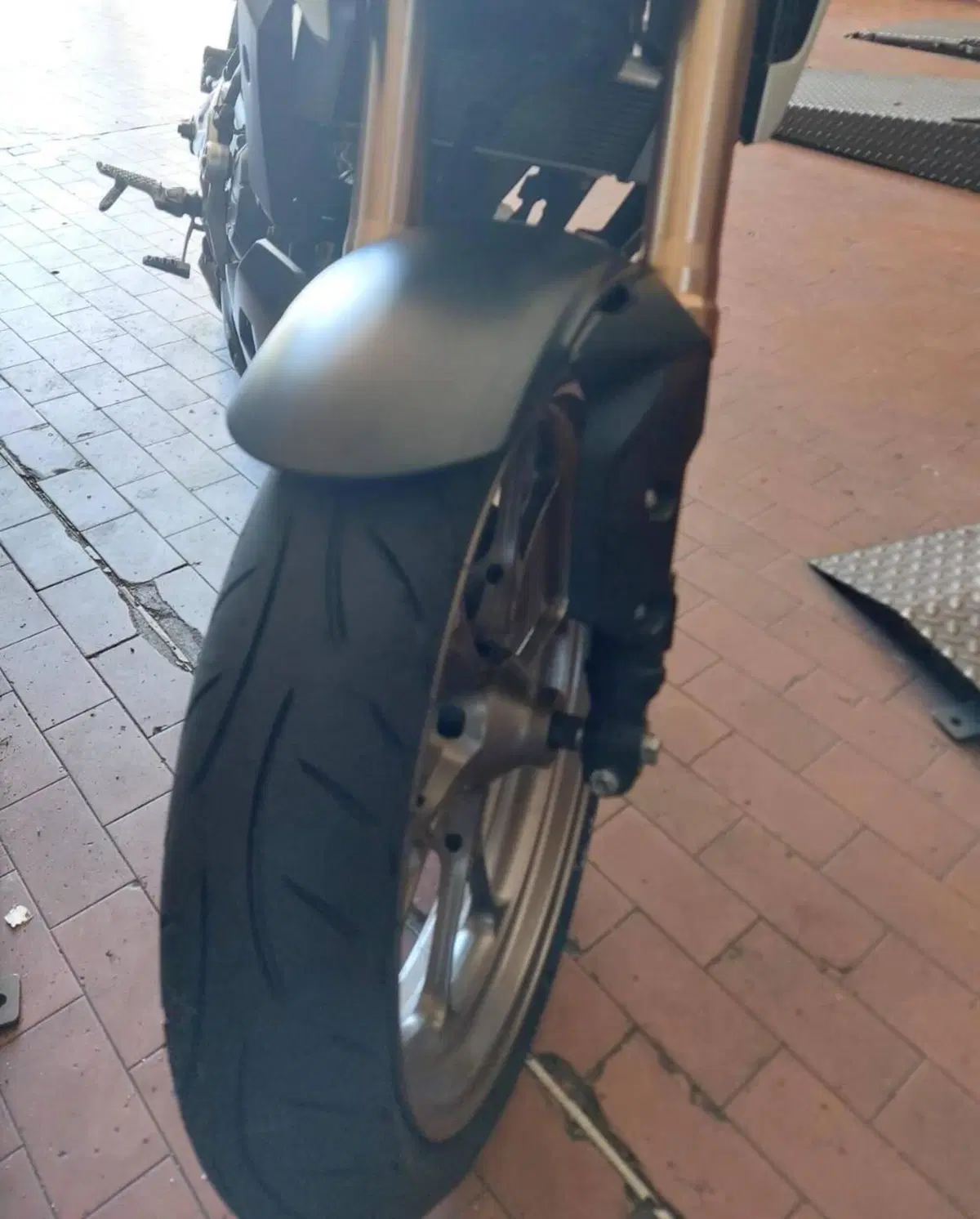 Honda CB 125 R (2021 - 23) (4)
