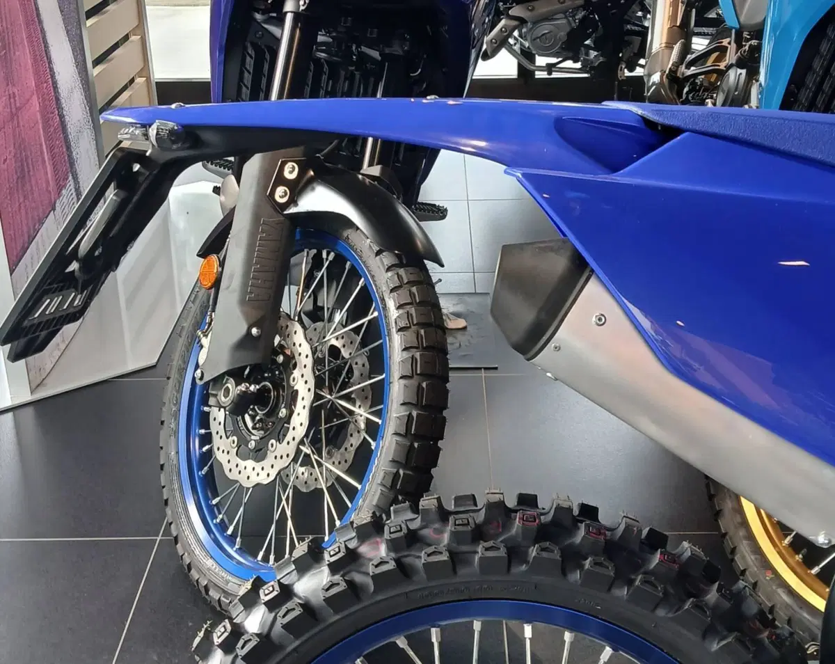 Yamaha YZ 125 (2027) (4)