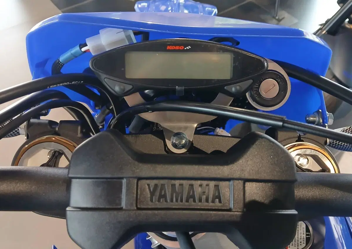 Yamaha YZ 125 (2027) (3)