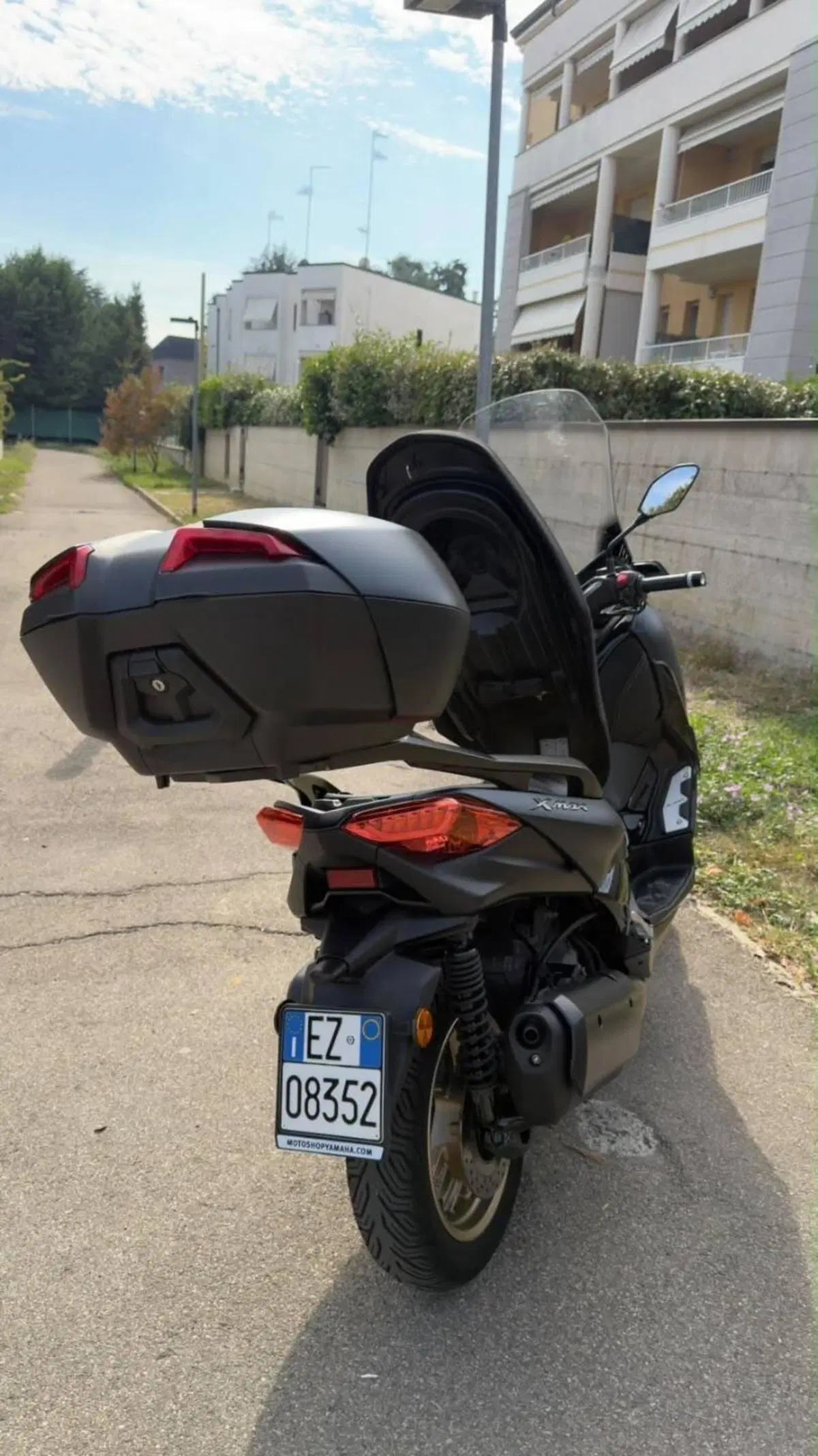 Yamaha X-Max 300 Tech Max (2021 - 24) (10)