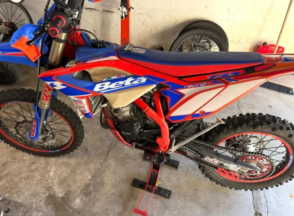 Betamotor RR 125 2T Enduro Race (2025) (2)
