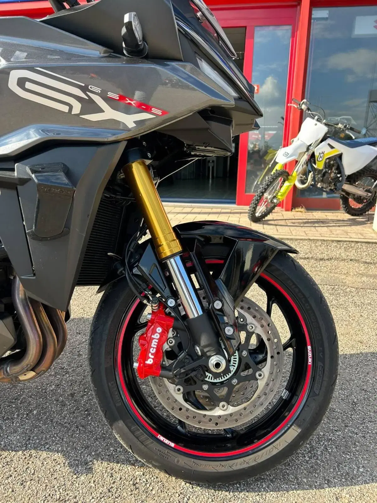 Suzuki GSX-S1000GX Sport (2024 - 26) (4)