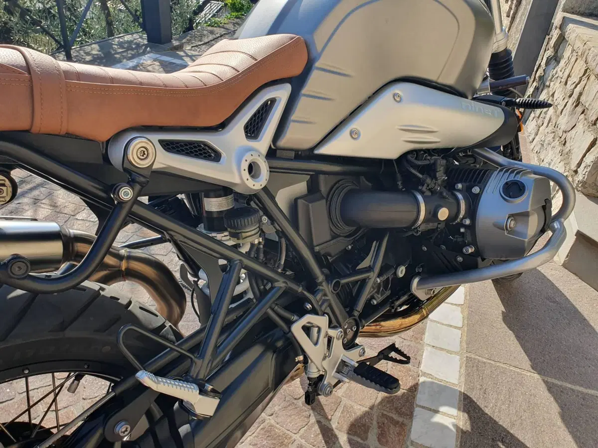 Bmw R nineT 1200 Scrambler (2016 - 20) (6)