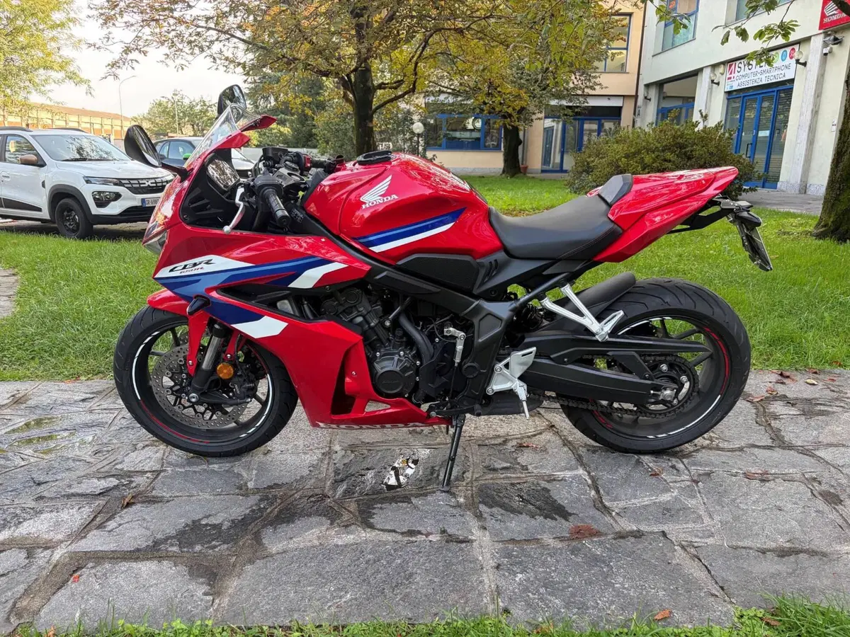 Honda CBR 650 R E-Clutch (2024 - 26)