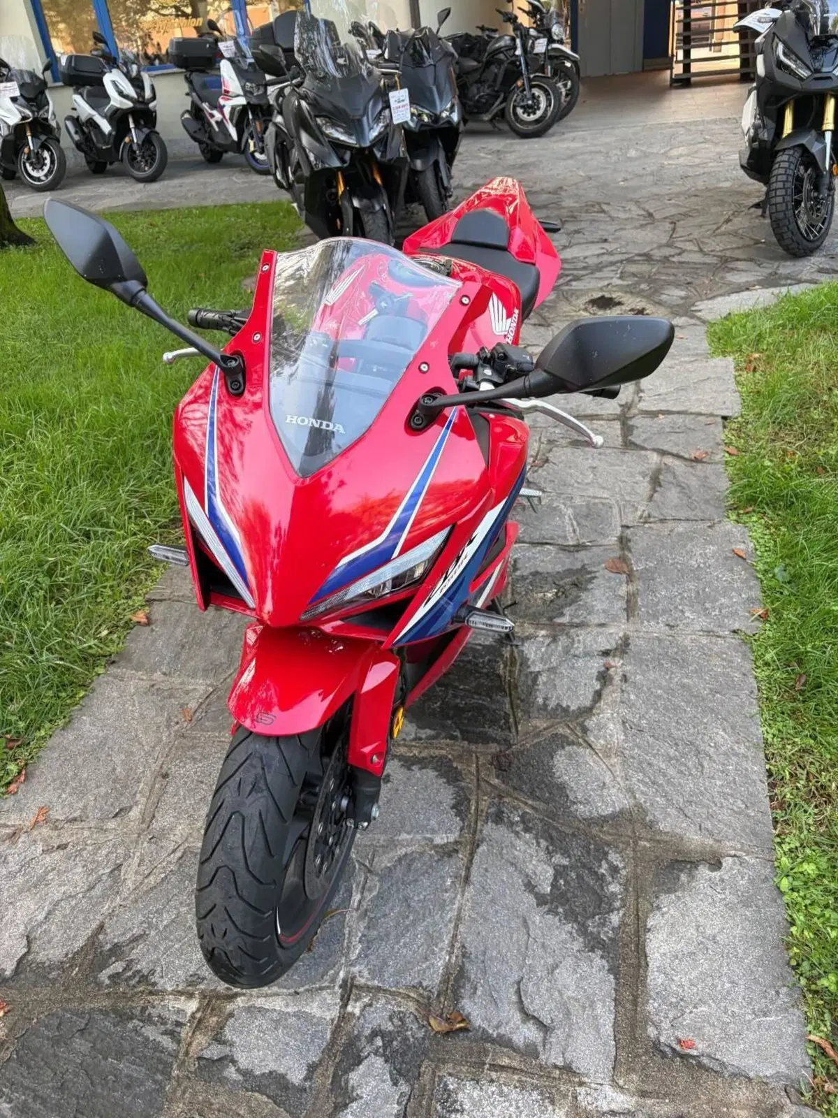 Honda CBR 650 R E-Clutch (2024 - 26) (3)