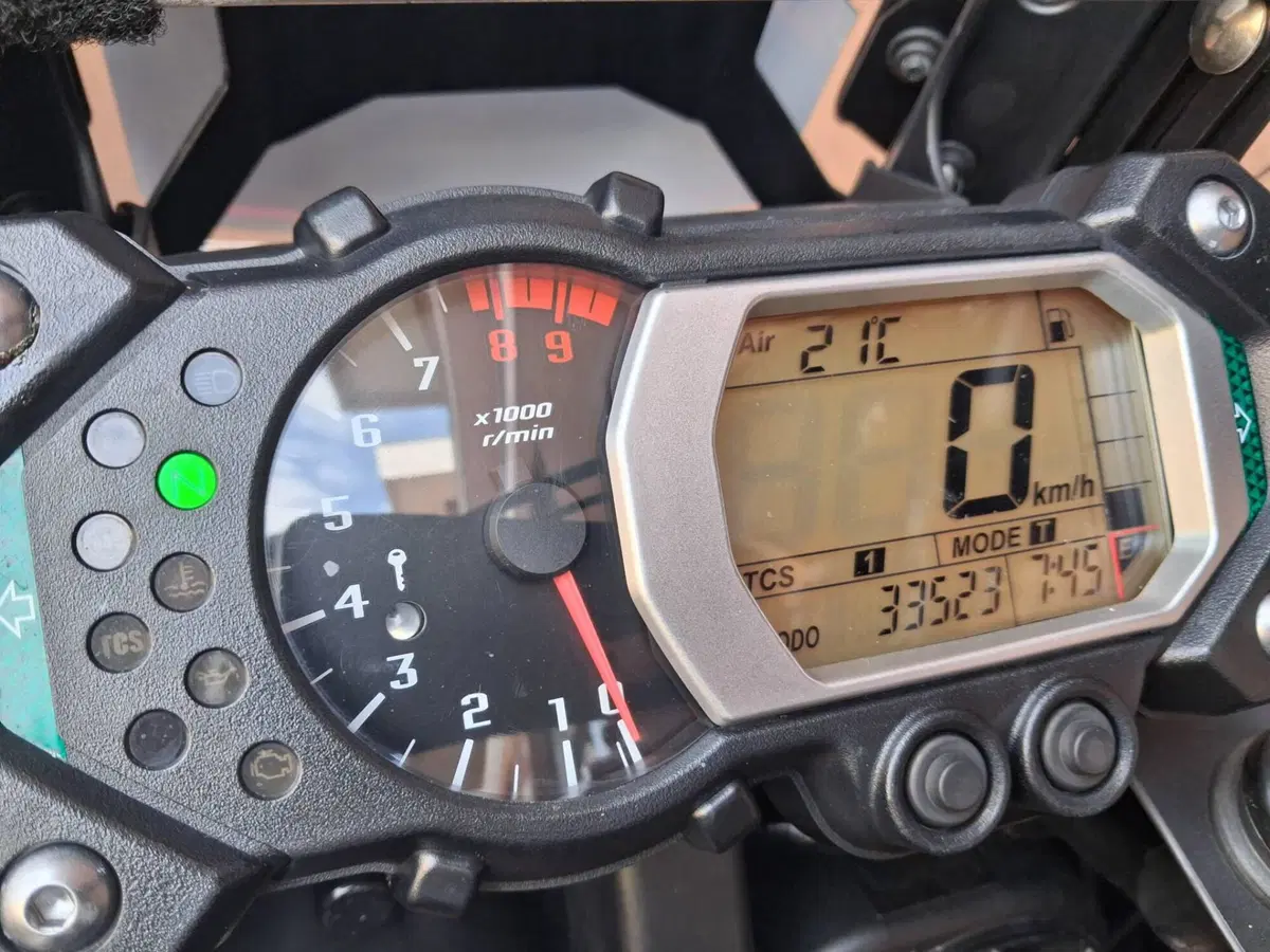 Yamaha XT1200Z Super Ténéré ABS (2010 - 15) (8)