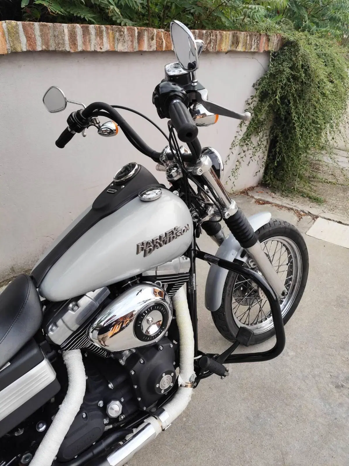 Harley-Davidson 1584 Street Bob (2008 - 15) - FXDB (9)