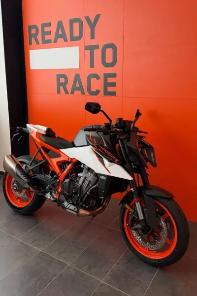 KTM 990 Duke R (2026) nuova