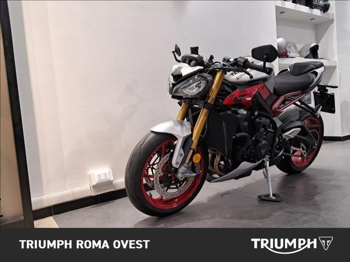 Triumph Street Triple 765 RX (2026) (7)