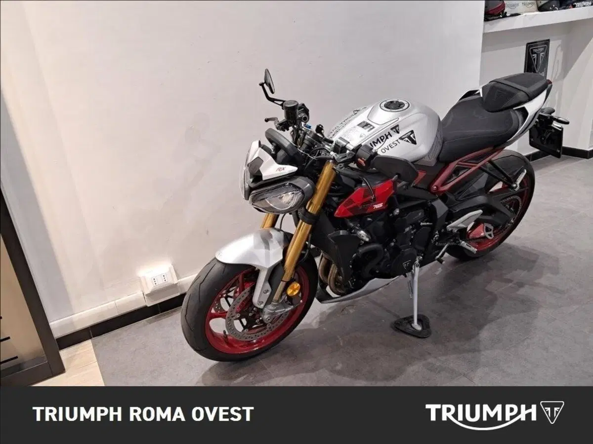 Triumph Street Triple 765 RX (2026) (8)