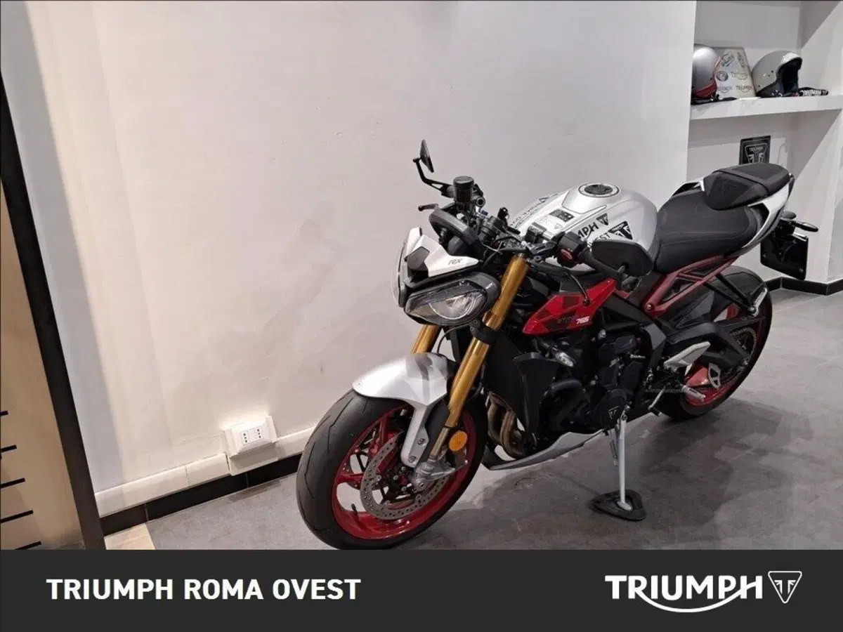 Triumph Street Triple 765 RX (2026) (6)