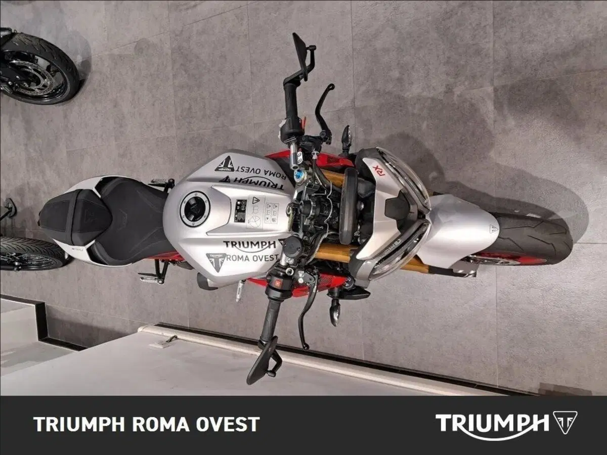 Triumph Street Triple 765 RX (2026) (9)