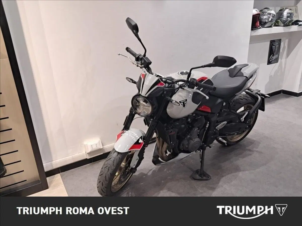 Triumph Trident 800 (2026) (9)