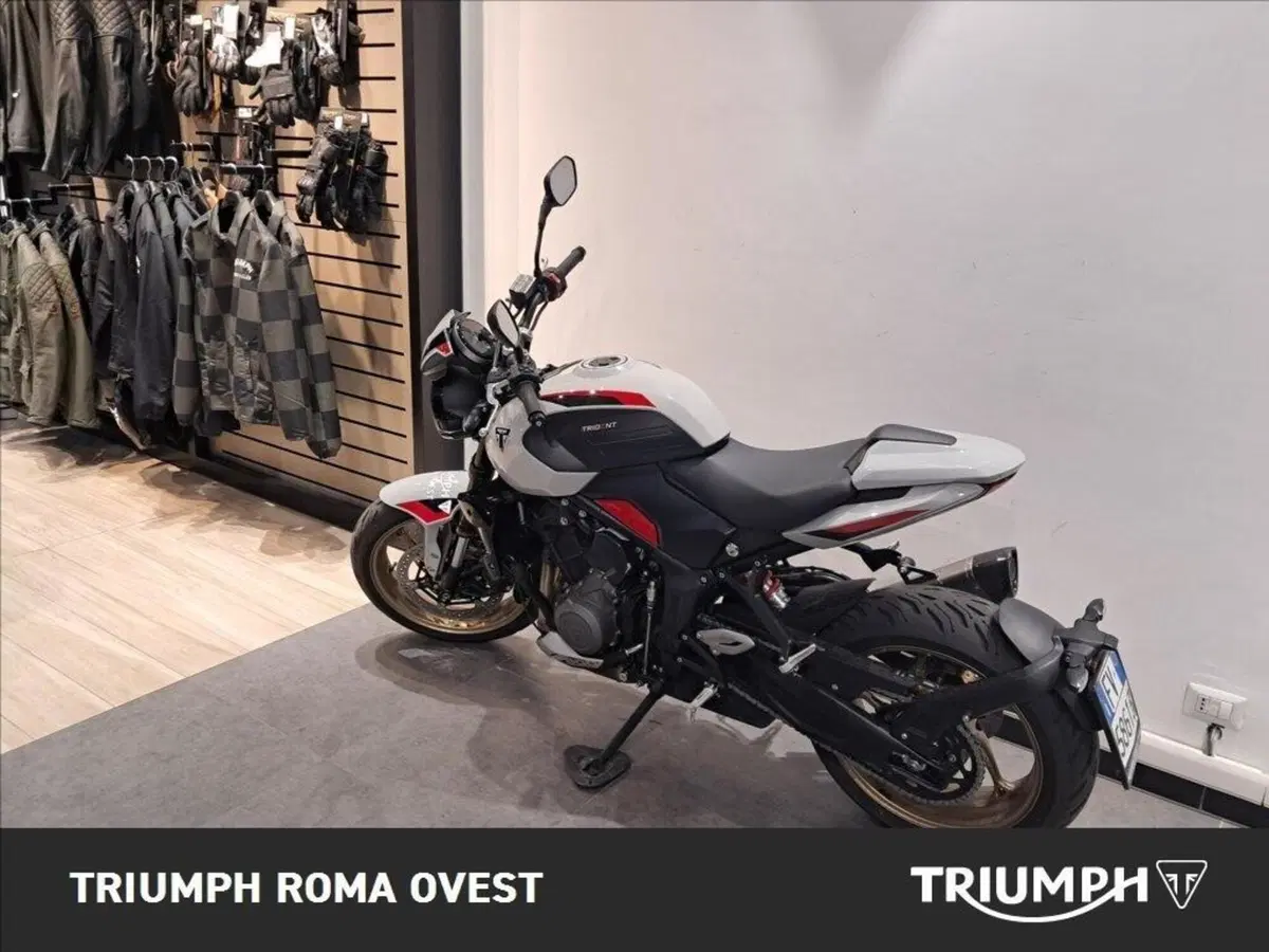 Triumph Trident 800 (2026) (11)
