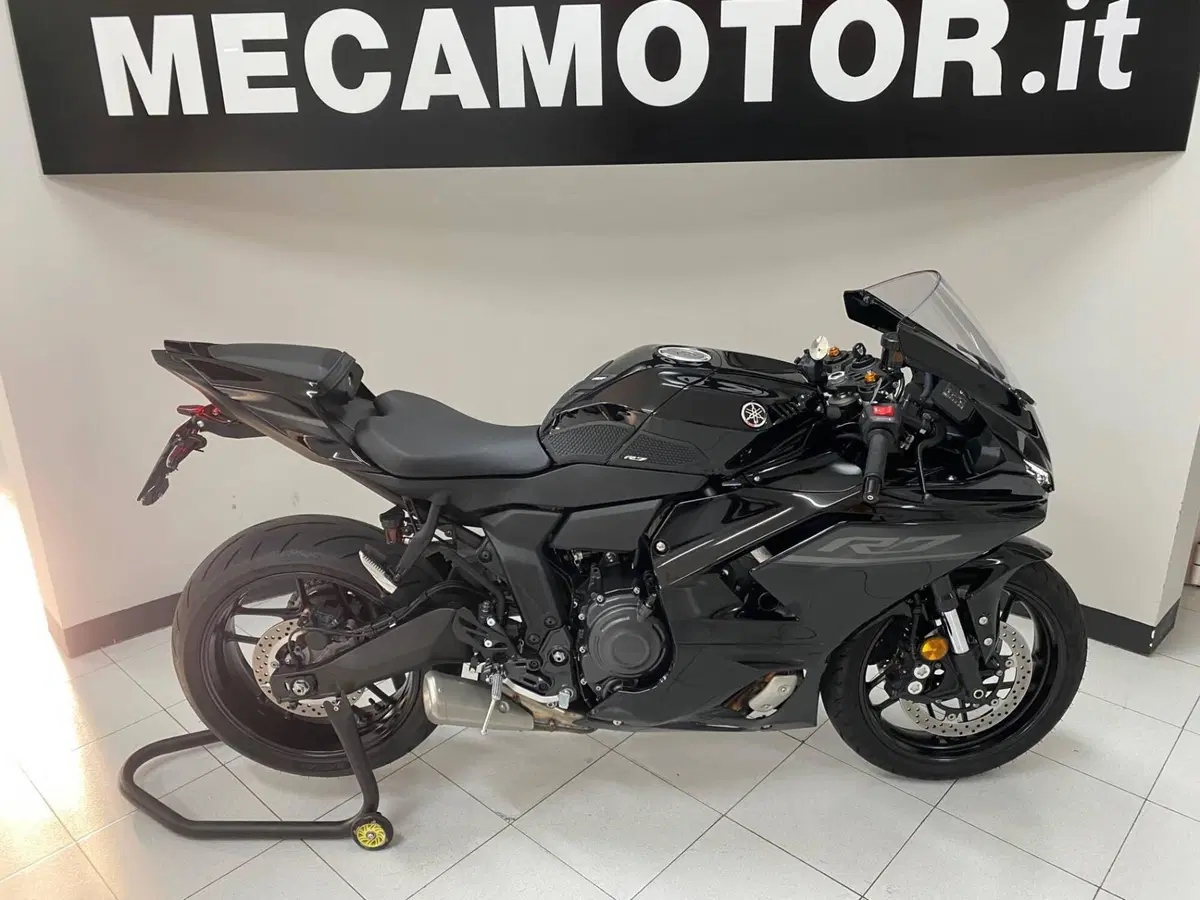 Yamaha YZF R7 (2026) (2)
