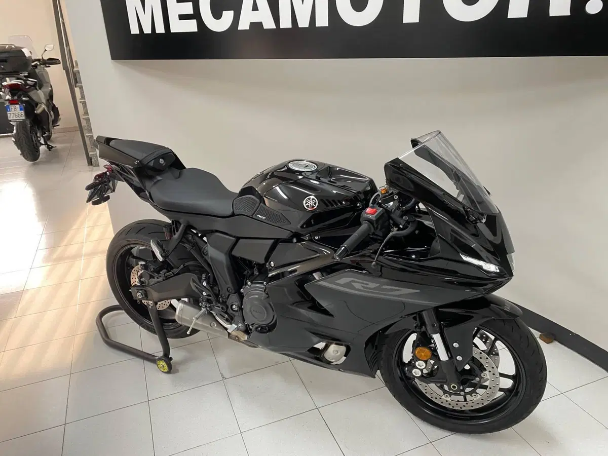 Yamaha YZF R7 (2026)