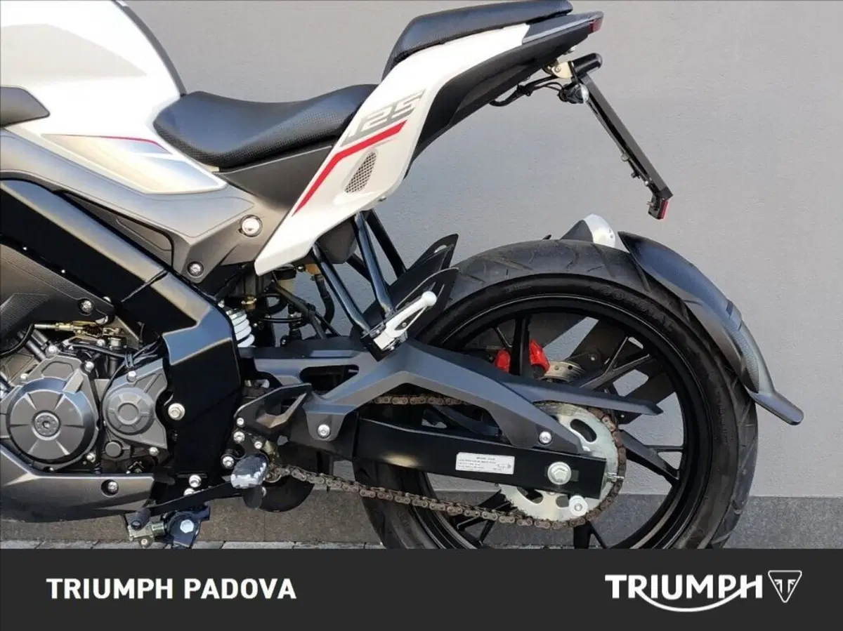 Keeway Motor RKF 125 (2020) (7)
