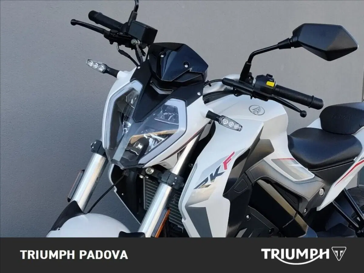 Keeway Motor RKF 125 (2020) (10)