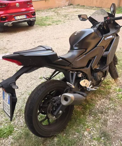 Yamaha YZF R3 (2025 - 26) usata