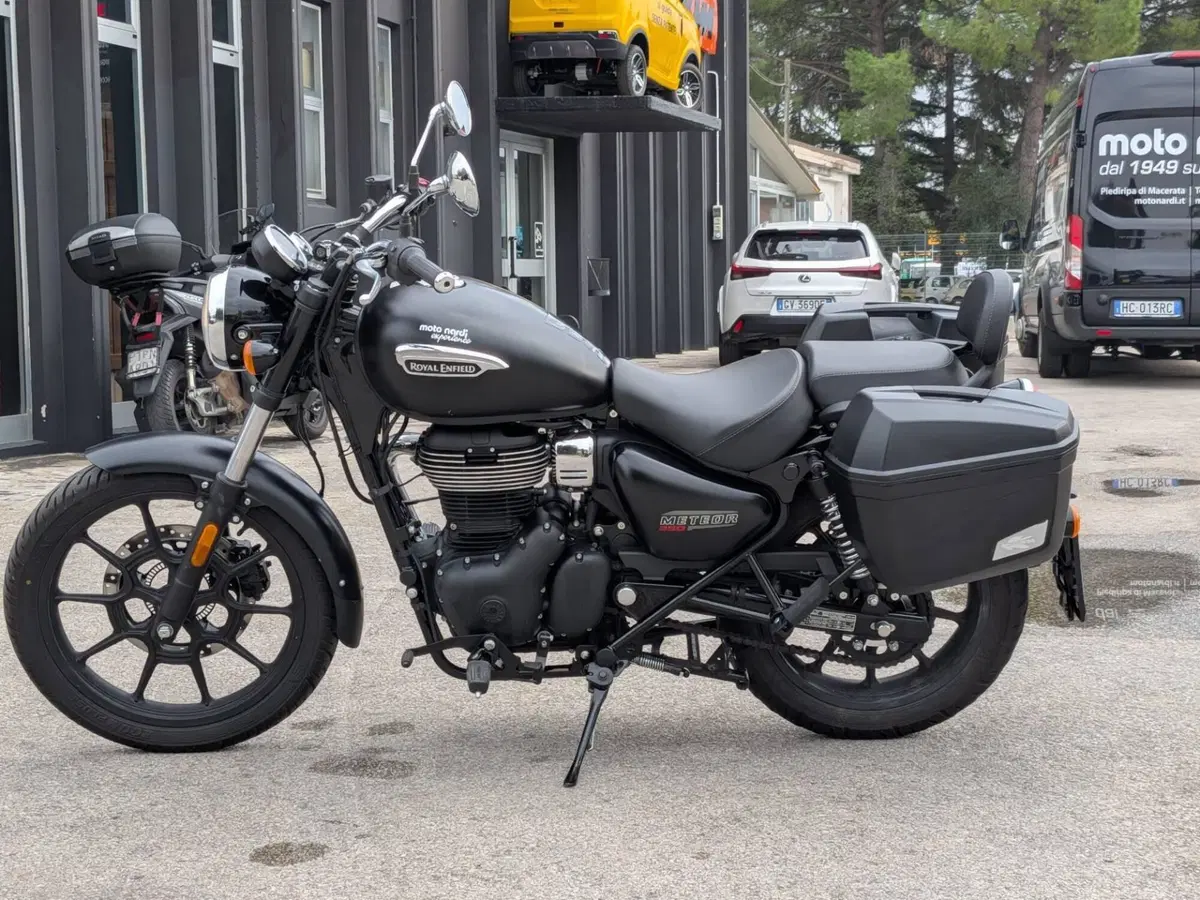 Royal Enfield Meteor 350 (2021 - 26) (4)
