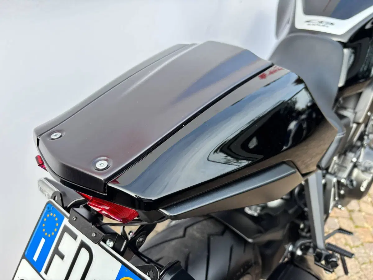 Honda CB 1000 R Black Edition (2021 - 25) (3)