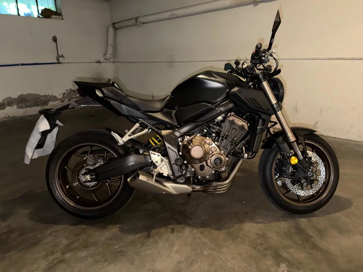 Honda CB 650 R (2021 - 23) (5)