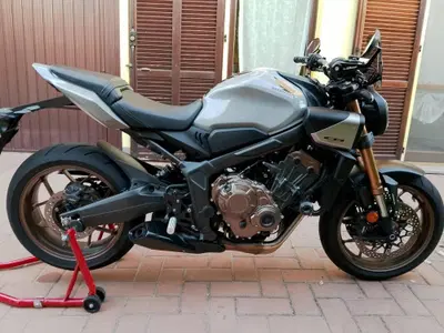 Honda CB 650 R (2024 - 25) usata