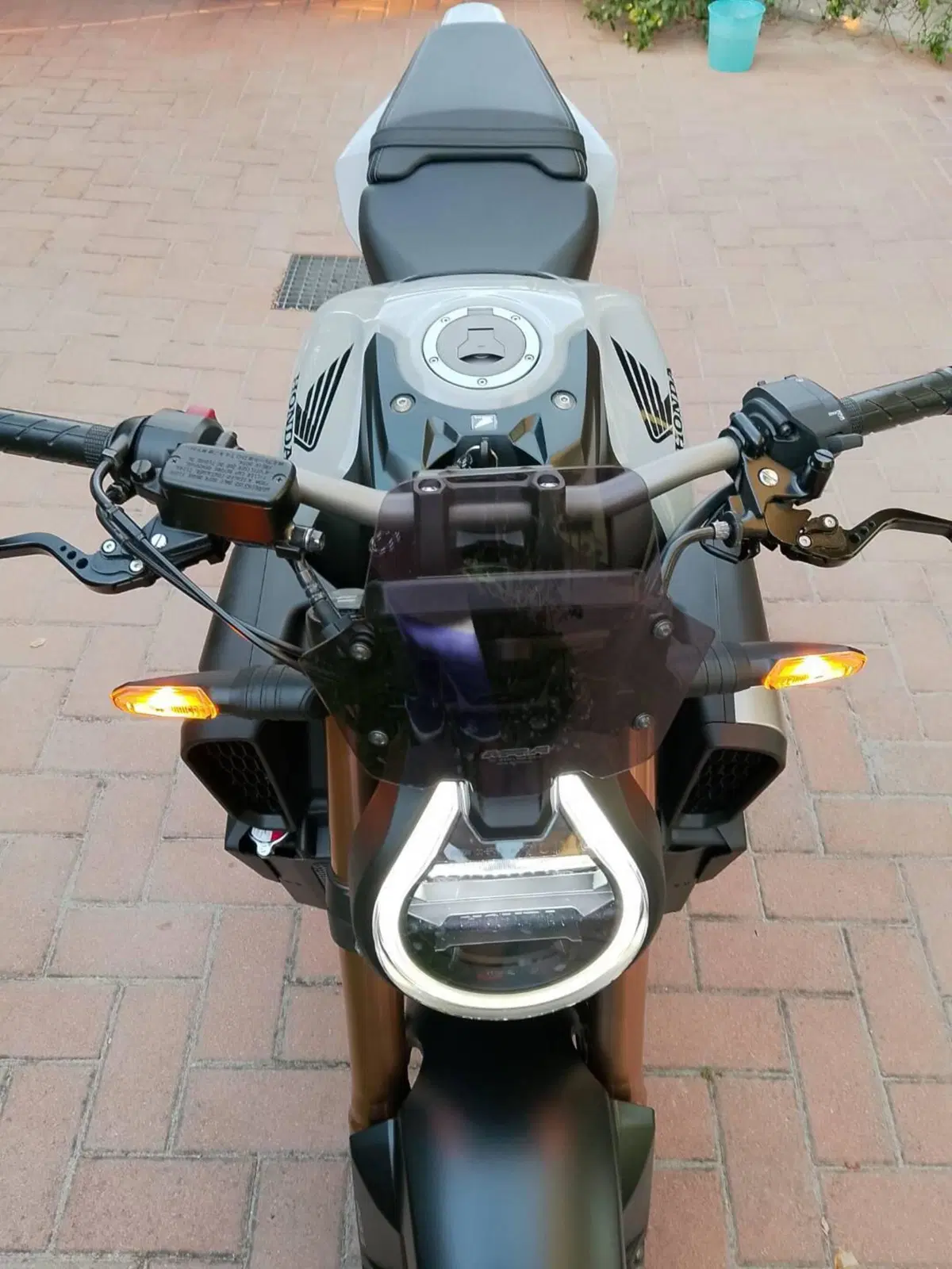 Honda CB 650 R (2024 - 25) (2)
