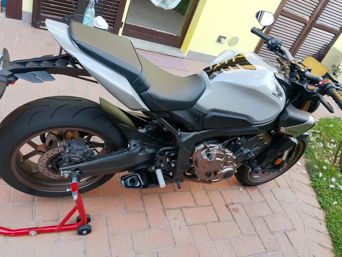 Honda CB 650 R (2024 - 25) (10)