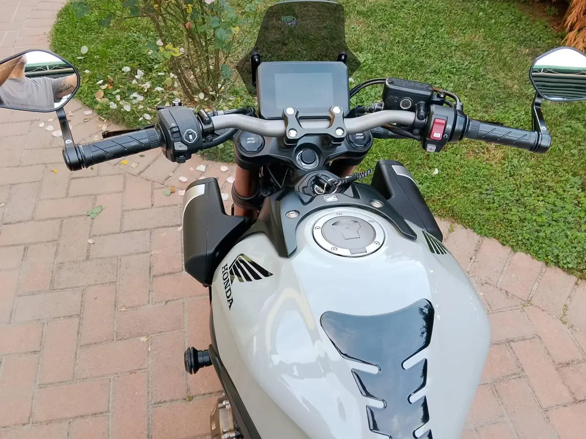 Honda CB 650 R (2024 - 25) (11)