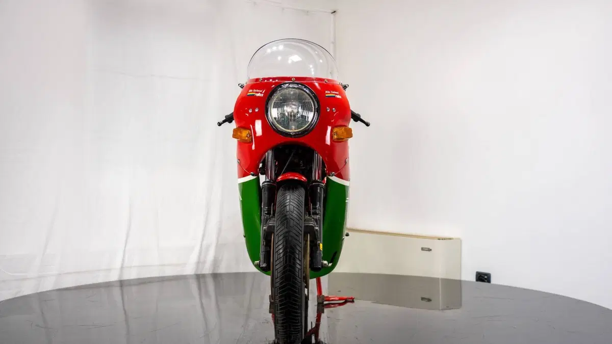 Ducati 900 MHR MIKE HAILWOOD REPLICA (4)