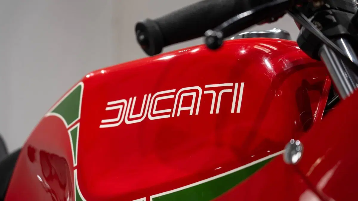 Ducati 900 MHR MIKE HAILWOOD REPLICA (11)