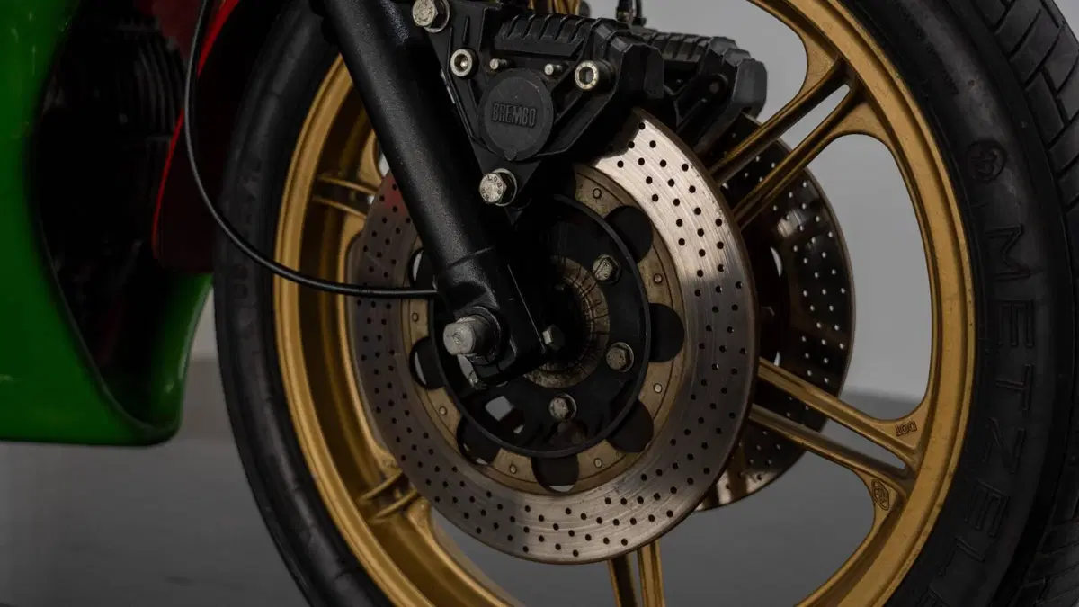 Ducati 900 MHR MIKE HAILWOOD REPLICA (12)
