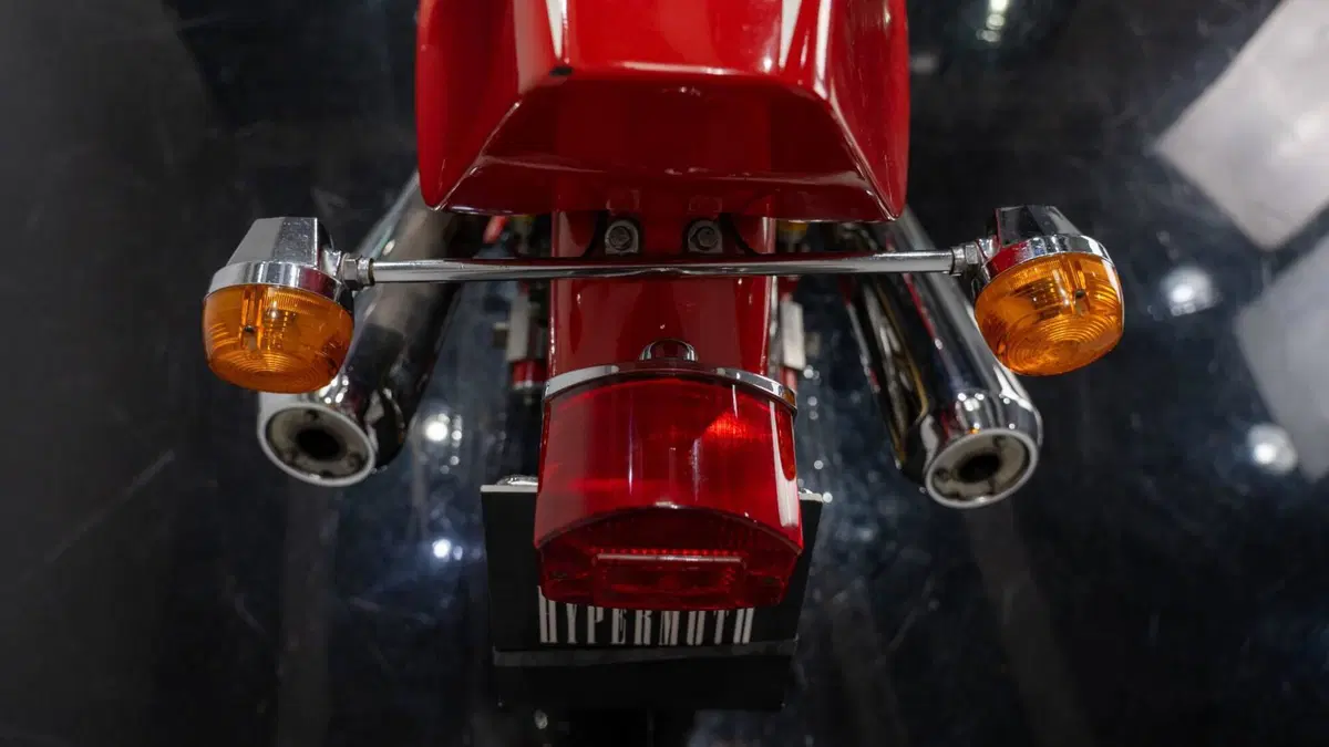 Ducati 900 MHR MIKE HAILWOOD REPLICA (14)