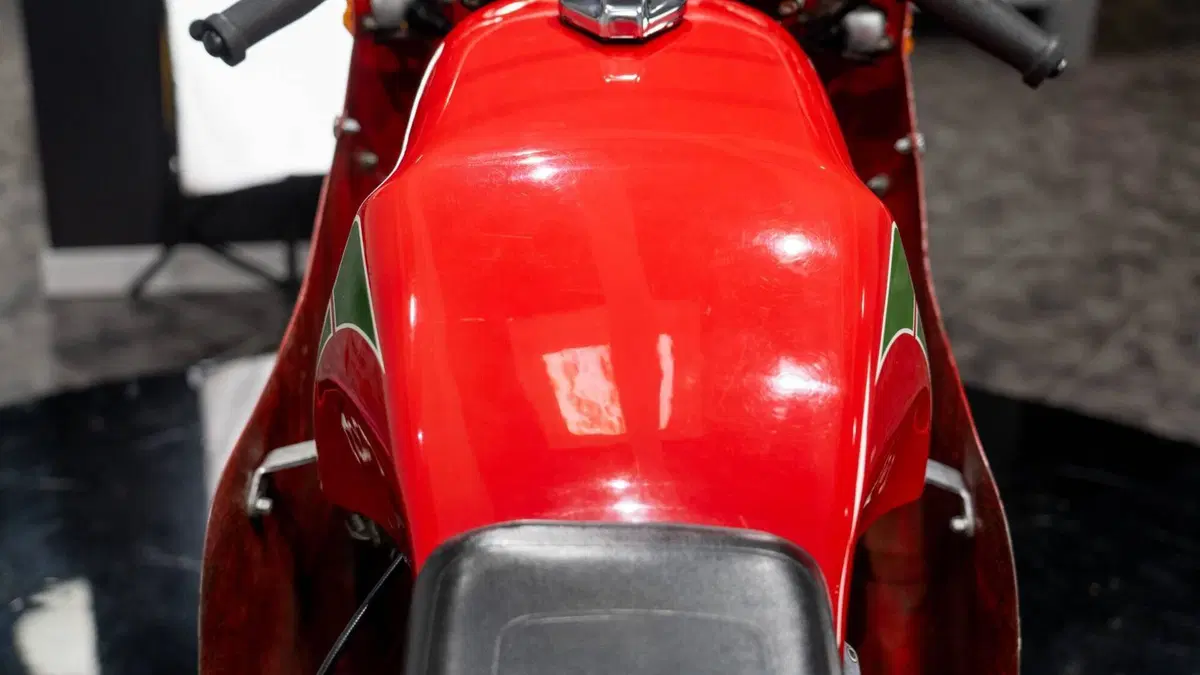 Ducati 900 MHR MIKE HAILWOOD REPLICA (15)