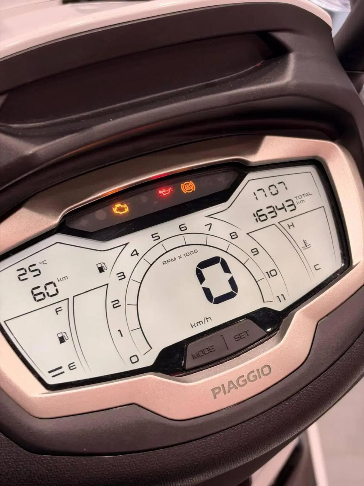 Piaggio Beverly 400 ABS-ASR (2021 - 24) (4)