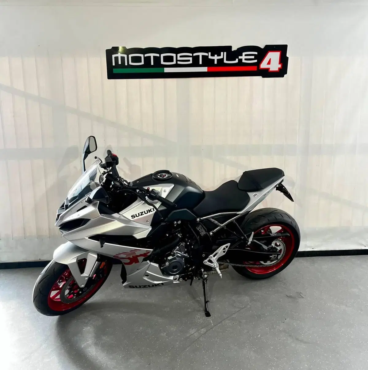 Suzuki GSX-8R (2024 - 26) (2)