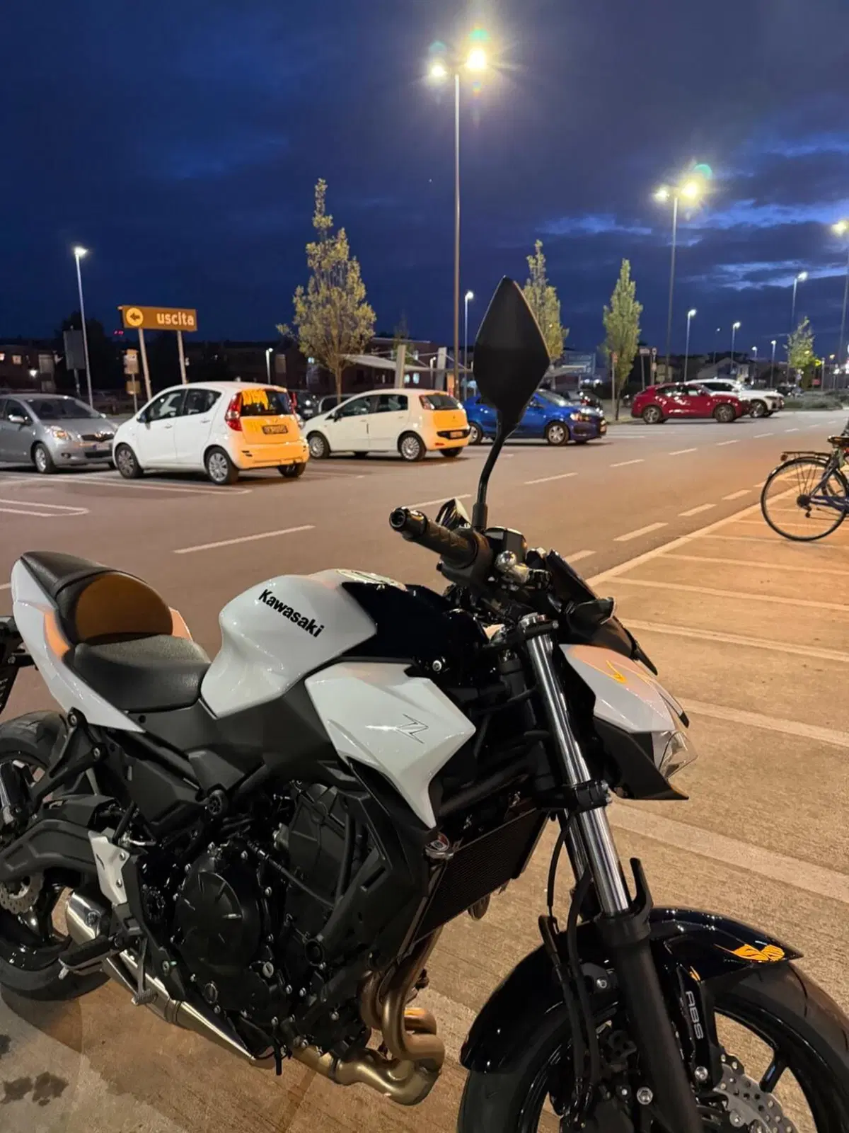 Kawasaki Z 650 (2025 - 27) (2)