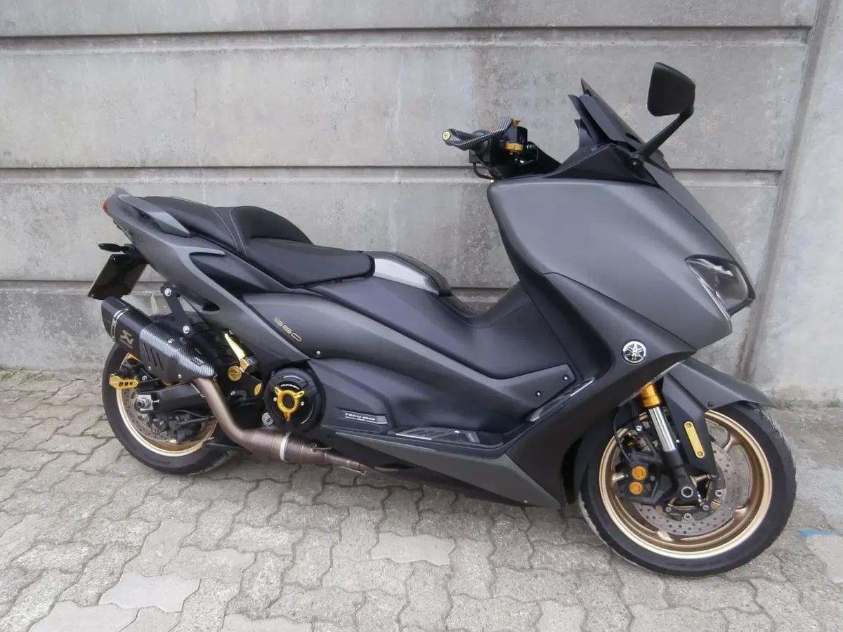 Yamaha T-Max 560 Tech Max (2022 - 24) (6)