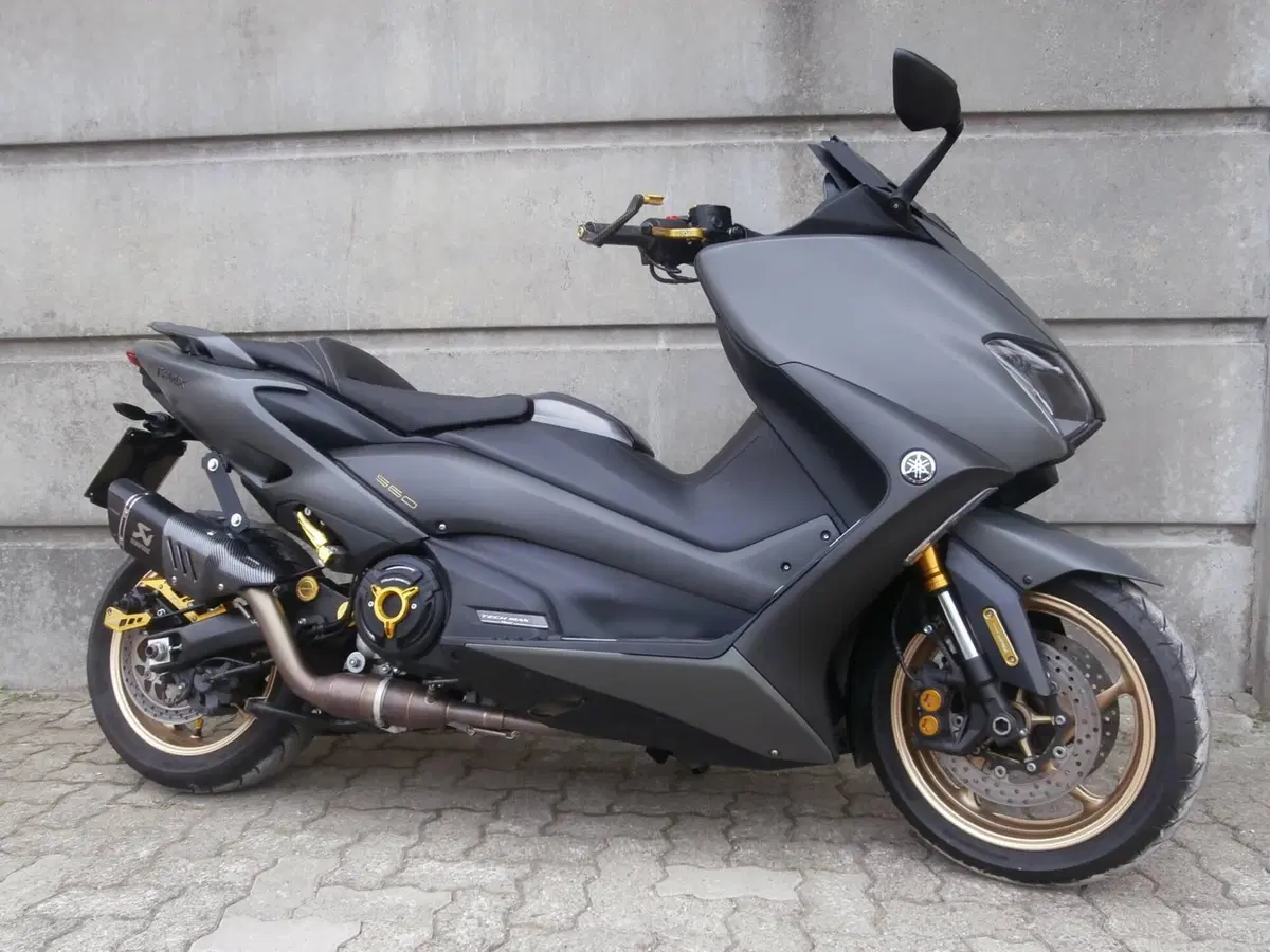 Yamaha T-Max 560 Tech Max (2022 - 24) (2)