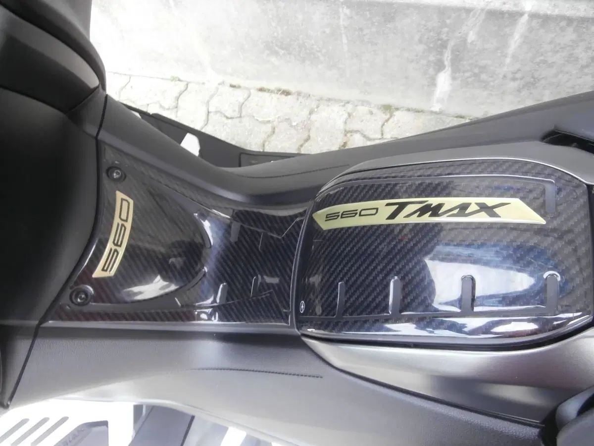 Yamaha T-Max 560 Tech Max (2022 - 24) (17)