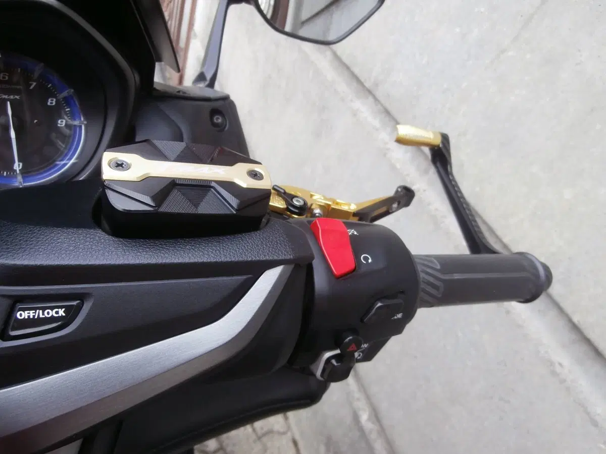 Yamaha T-Max 560 Tech Max (2022 - 24) (11)