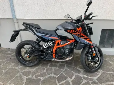 KTM 390 Duke (2026) usata
